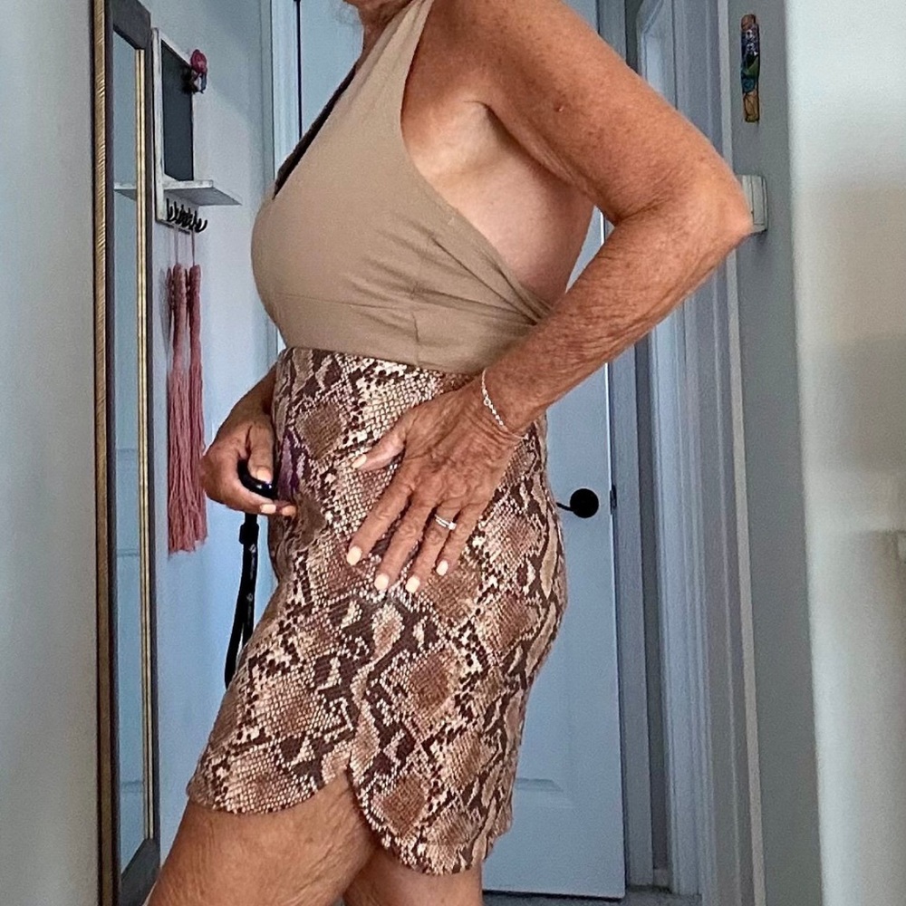 Lulu’s Taupe Pink Brown Python Stretch Mini Skirt… - image 4